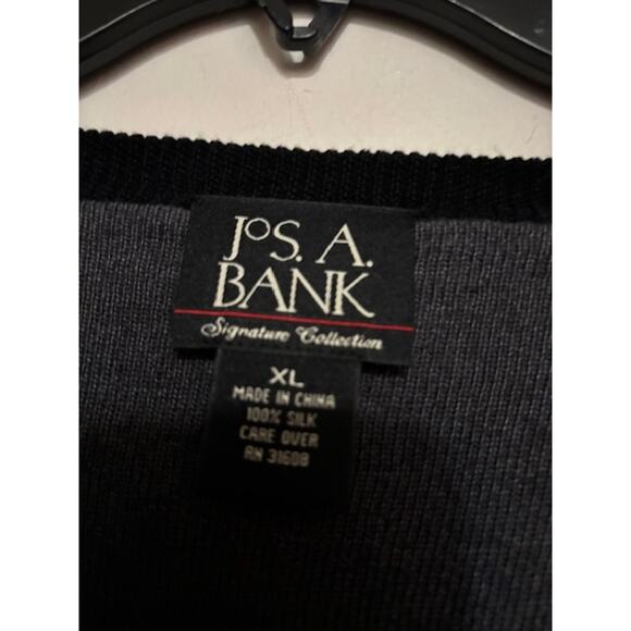 Jos A Bank Sweater 100% Silk Mens XL Black V-Neck Pullover Minimalist Preppy - Picture 5 of 5